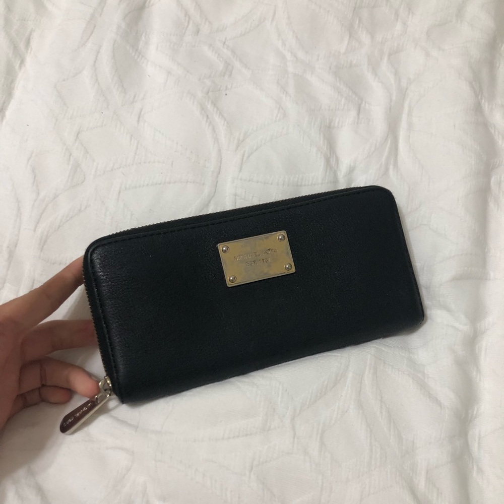 Micheal Kors Wallet! 🔥🔥